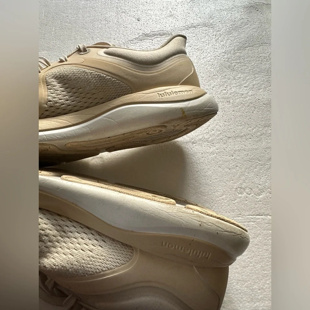 Lululemon Blissfeel Womens Running Shoe‎